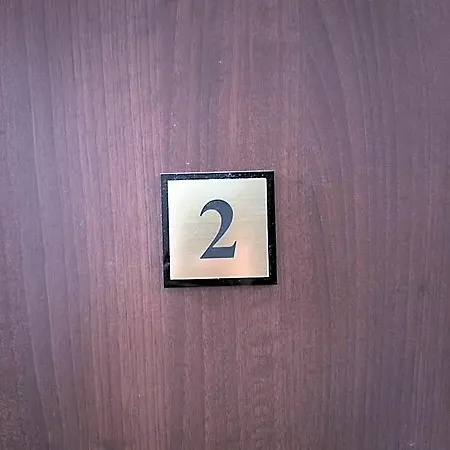 Kwadrat Jalowego B&B