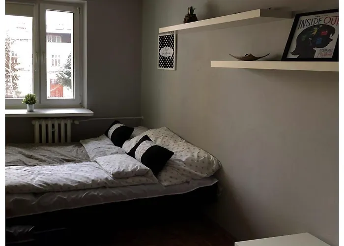 Kwadrat Jałowego Nocleg ze śniadaniem *