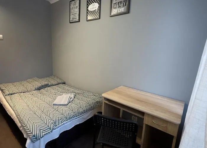 B&B Kwadrat Jalowego 제수프