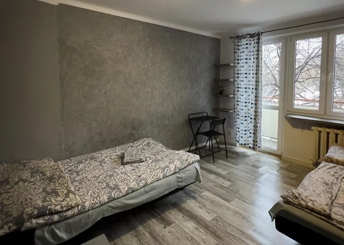 Kwadrat Jałowego Nocleg ze śniadaniem *